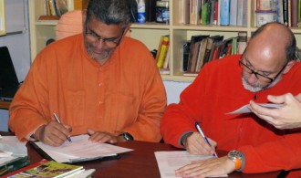 Swami Premavivekananda y H.H Swami Rameshwarananda Giri